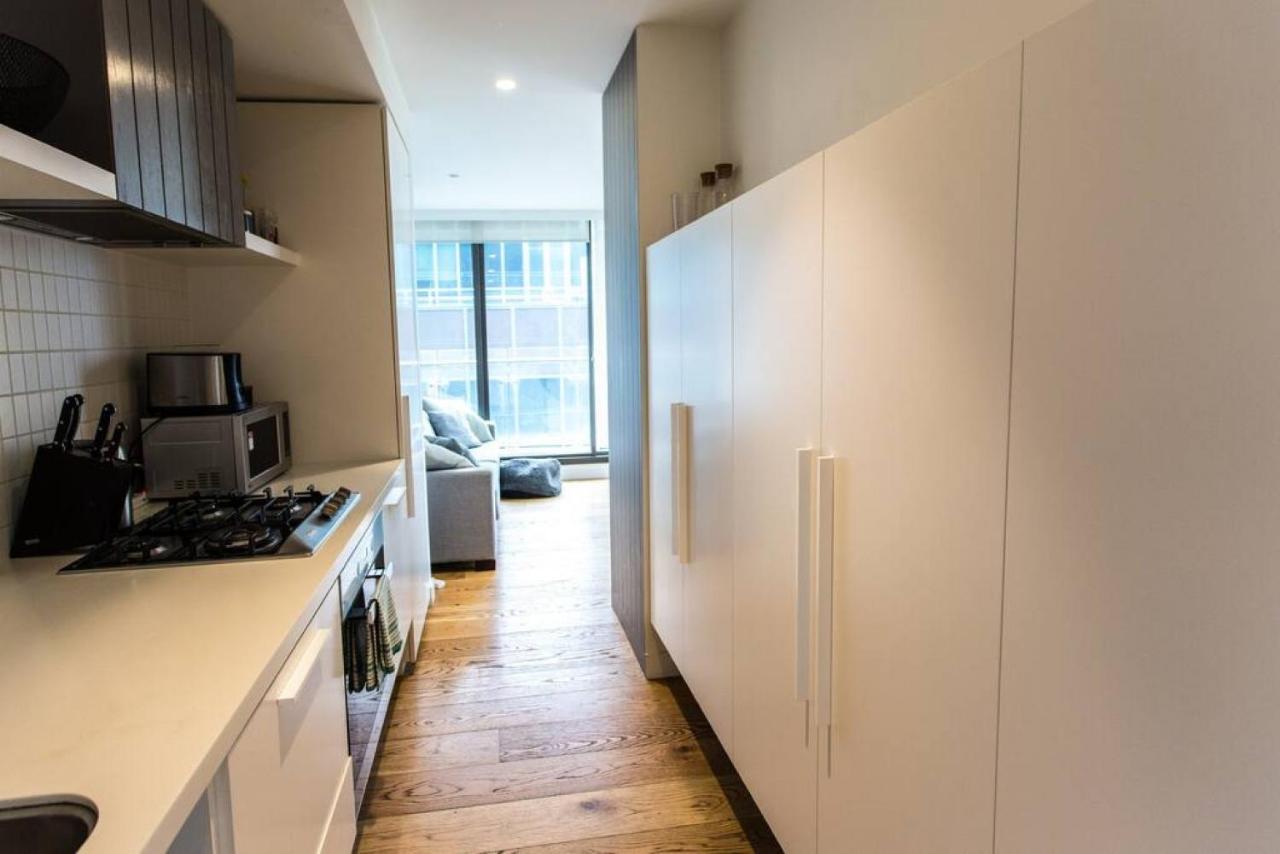 Readyset Apartments At Emerald Melbourne Ngoại thất bức ảnh