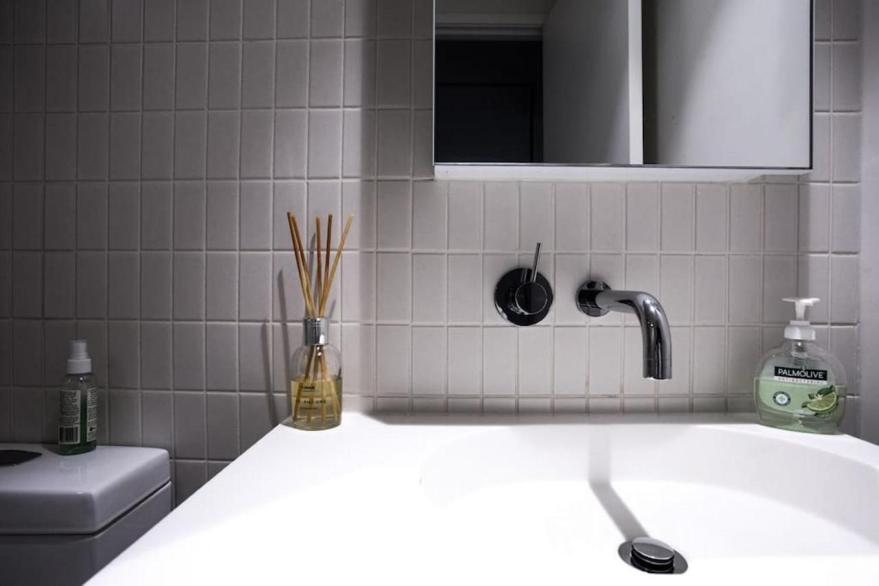 Readyset Apartments At Emerald Melbourne Ngoại thất bức ảnh