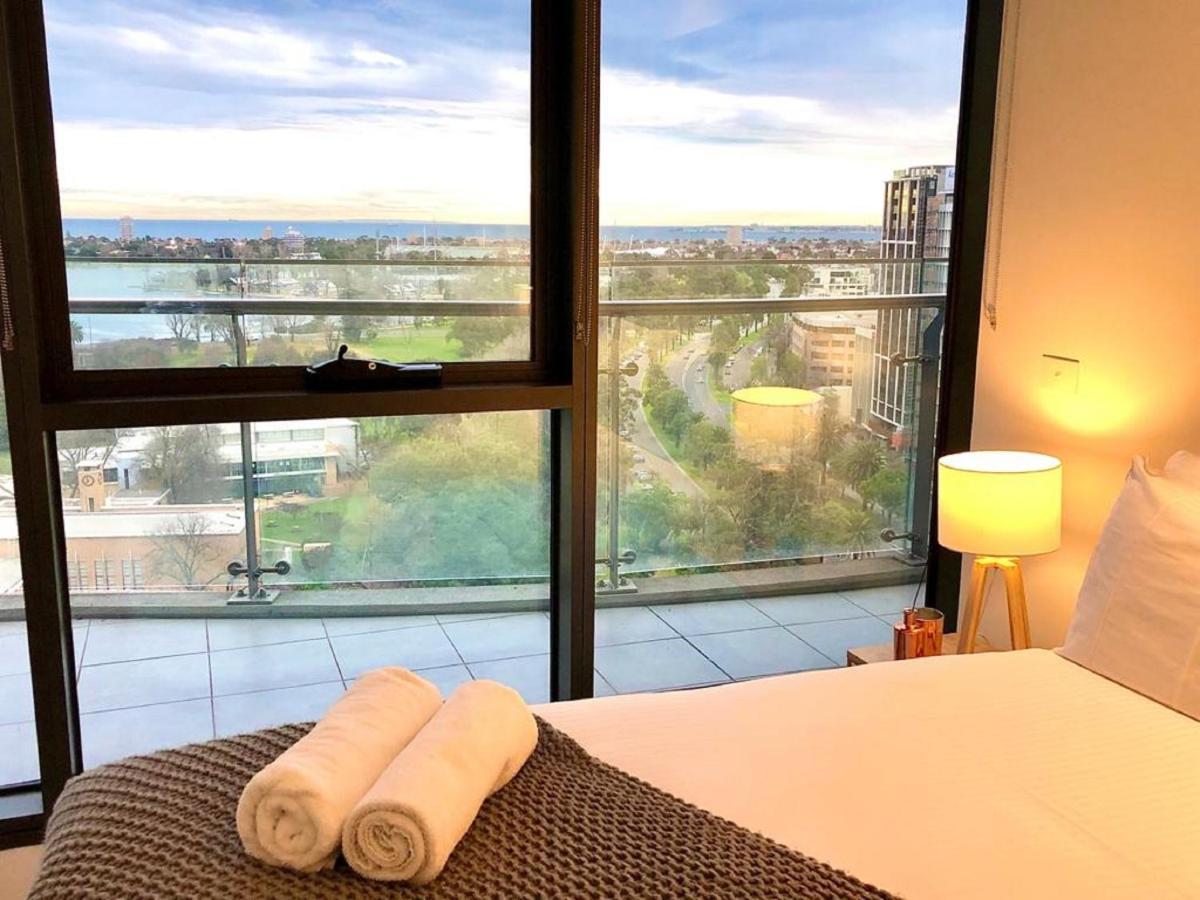 Readyset Apartments At Emerald Melbourne Ngoại thất bức ảnh