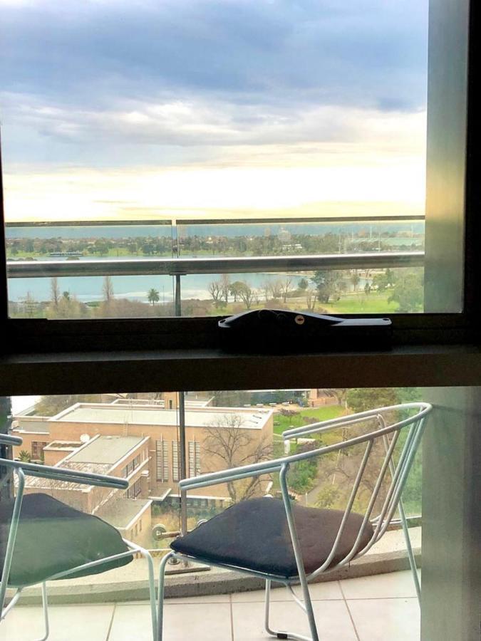 Readyset Apartments At Emerald Melbourne Ngoại thất bức ảnh