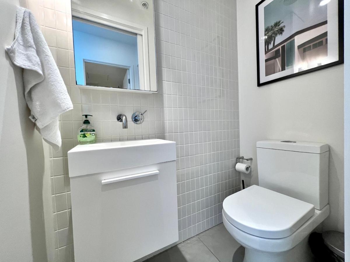 Readyset Apartments At Emerald Melbourne Ngoại thất bức ảnh