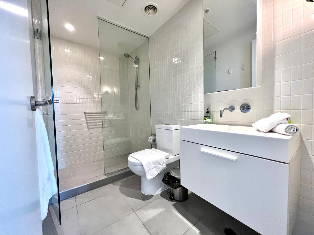 Readyset Apartments At Emerald Melbourne Ngoại thất bức ảnh